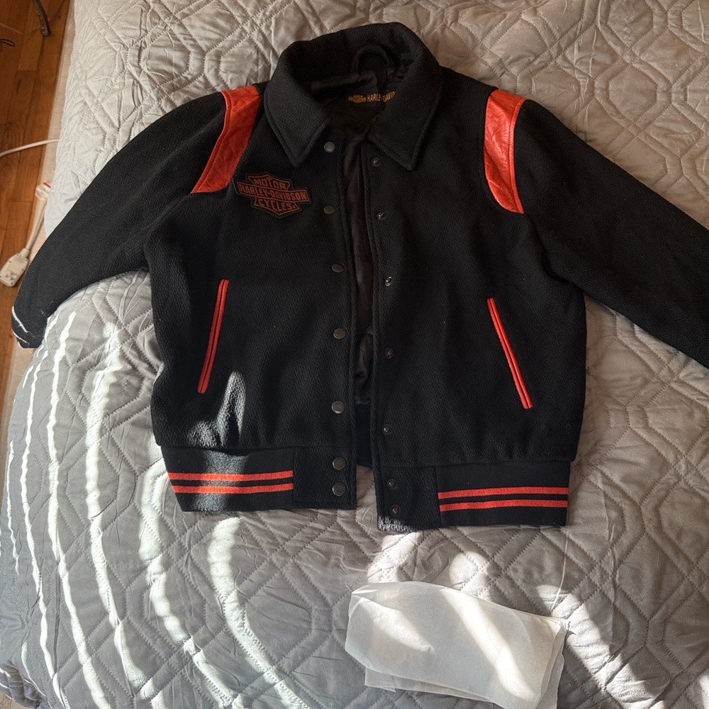FLASH SALE UNTIL 12! Harley-Davidson Jacket – Black & Orange w/ Wing Logo (Med)🔥